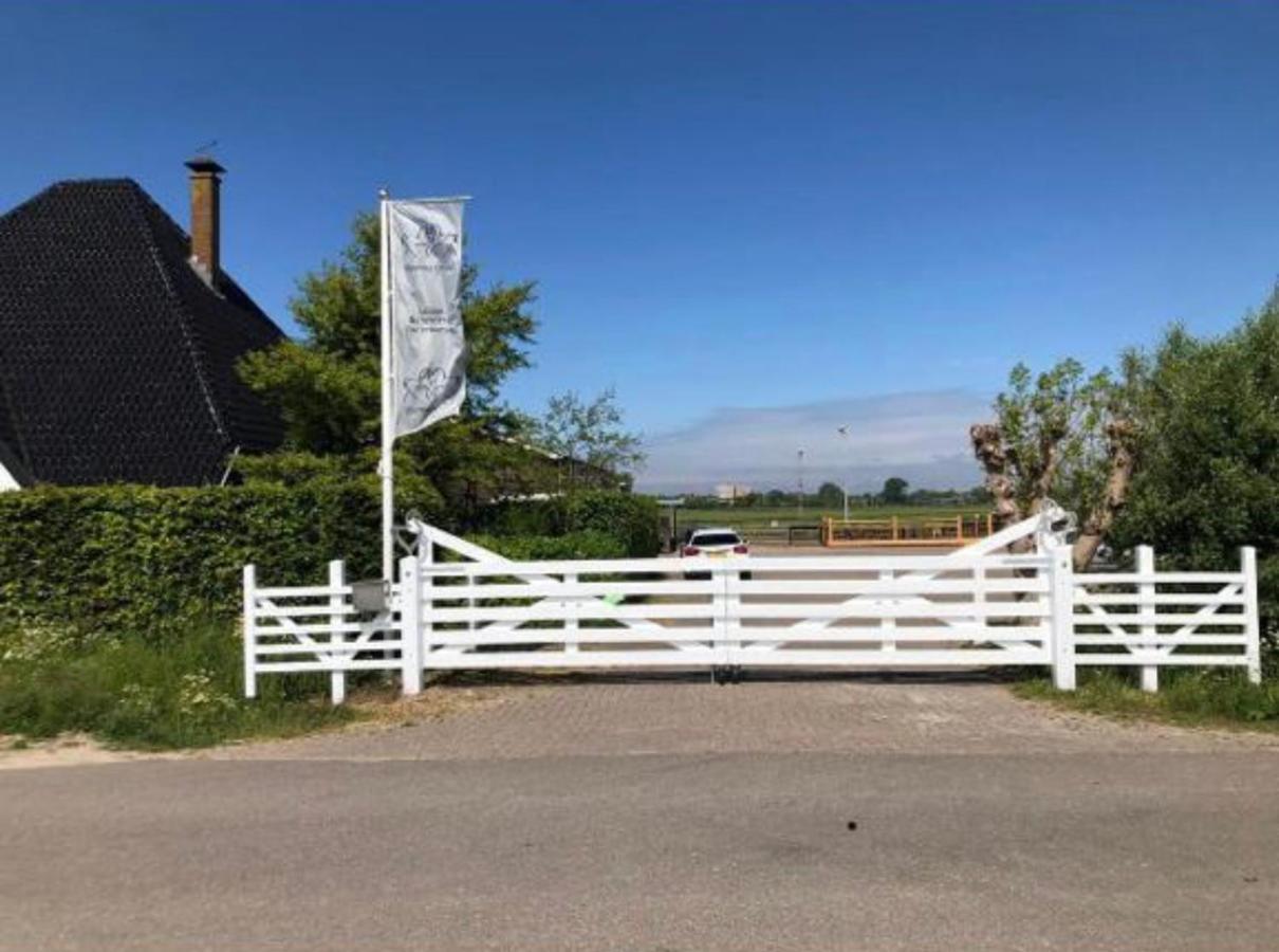 カストリクム Polderzicht Bed & Breakfast エクステリア 写真